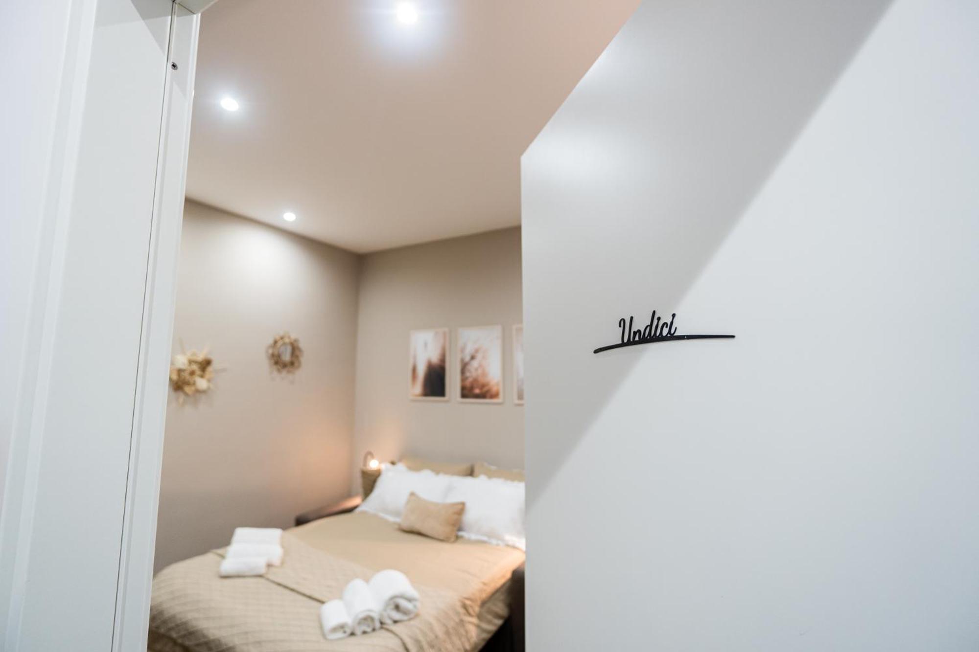 La Casa Di Bianca - Modern Suites Near Plebiscito Naples Exterior photo